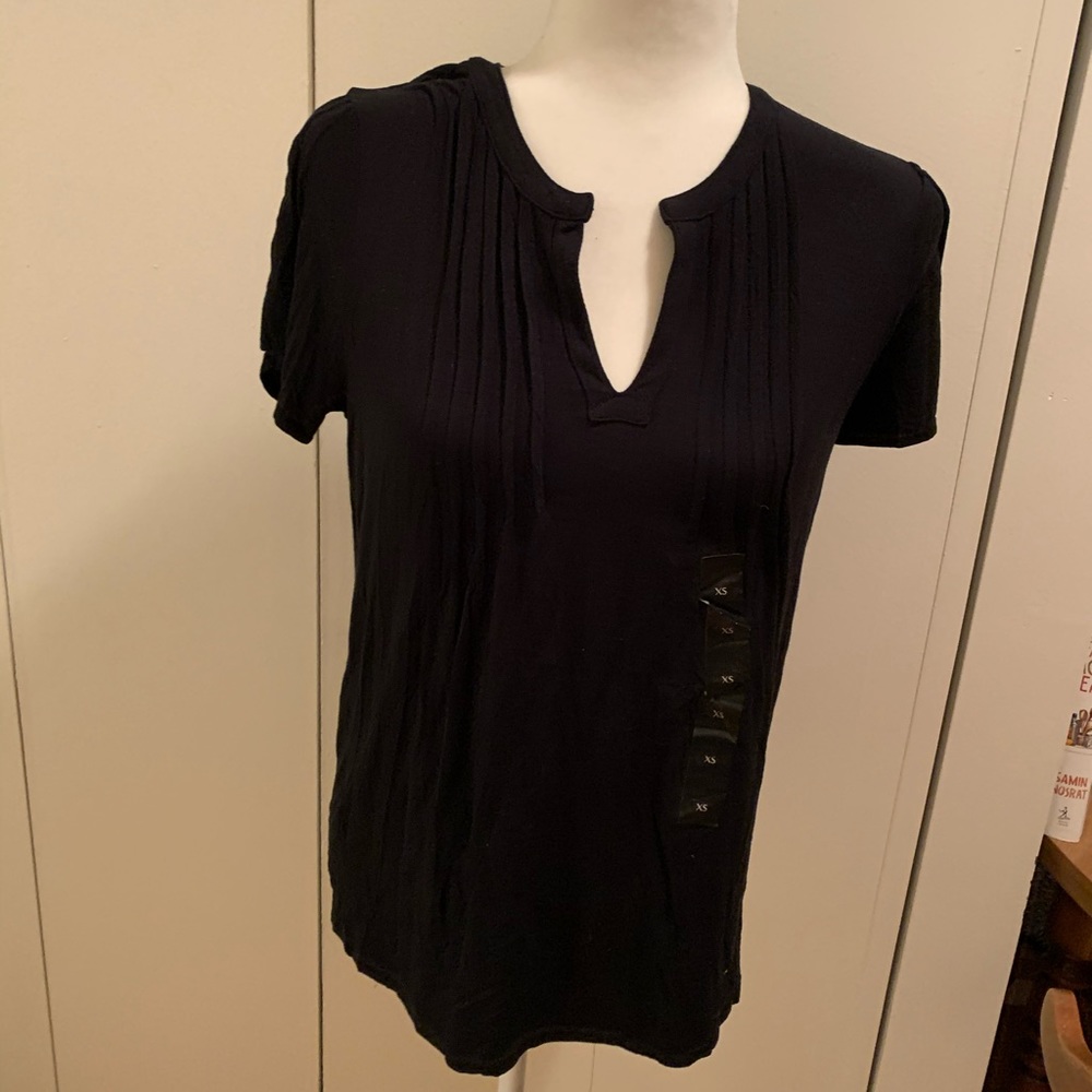 Banana Republic V-Neck T-Shirt (XS)